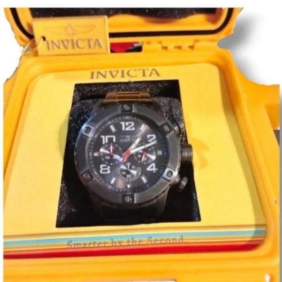 Invicta Mens Speedway Watch 19667 Gunmetal Grey Stainless Steel With Hard Case - Picture 9 of 9